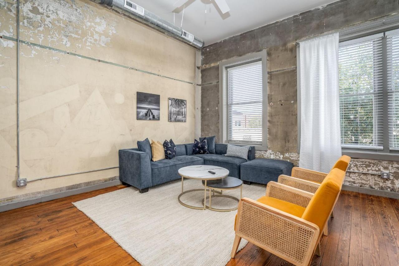 The Davis Lofts At Main Street - Unit 2B Daire Rocky Mount Dış mekan fotoğraf