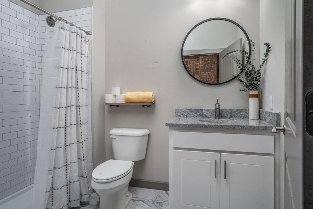 The Davis Lofts At Main Street - Unit 2B Daire Rocky Mount Dış mekan fotoğraf