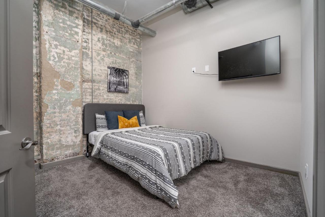 The Davis Lofts At Main Street - Unit 2B Daire Rocky Mount Dış mekan fotoğraf