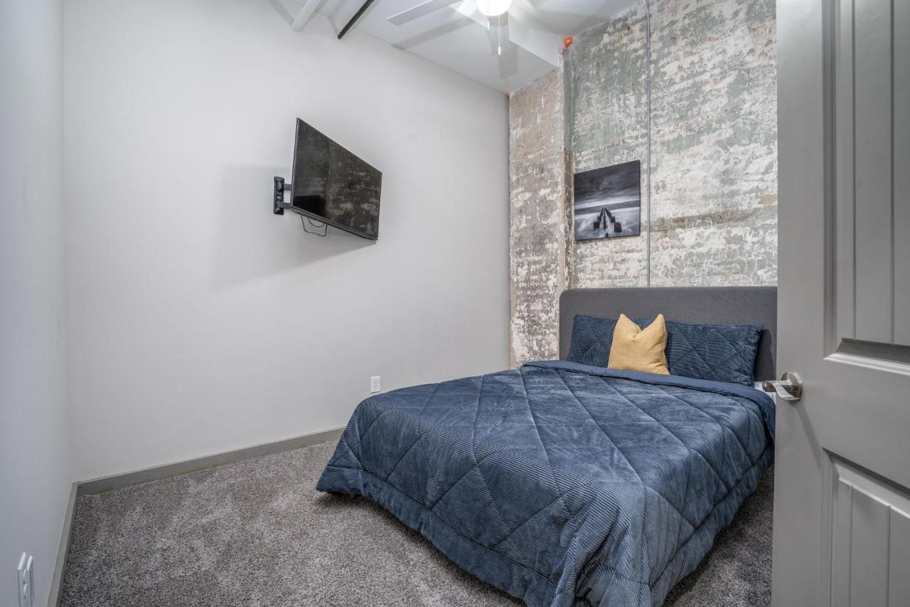 The Davis Lofts At Main Street - Unit 2B Daire Rocky Mount Dış mekan fotoğraf
