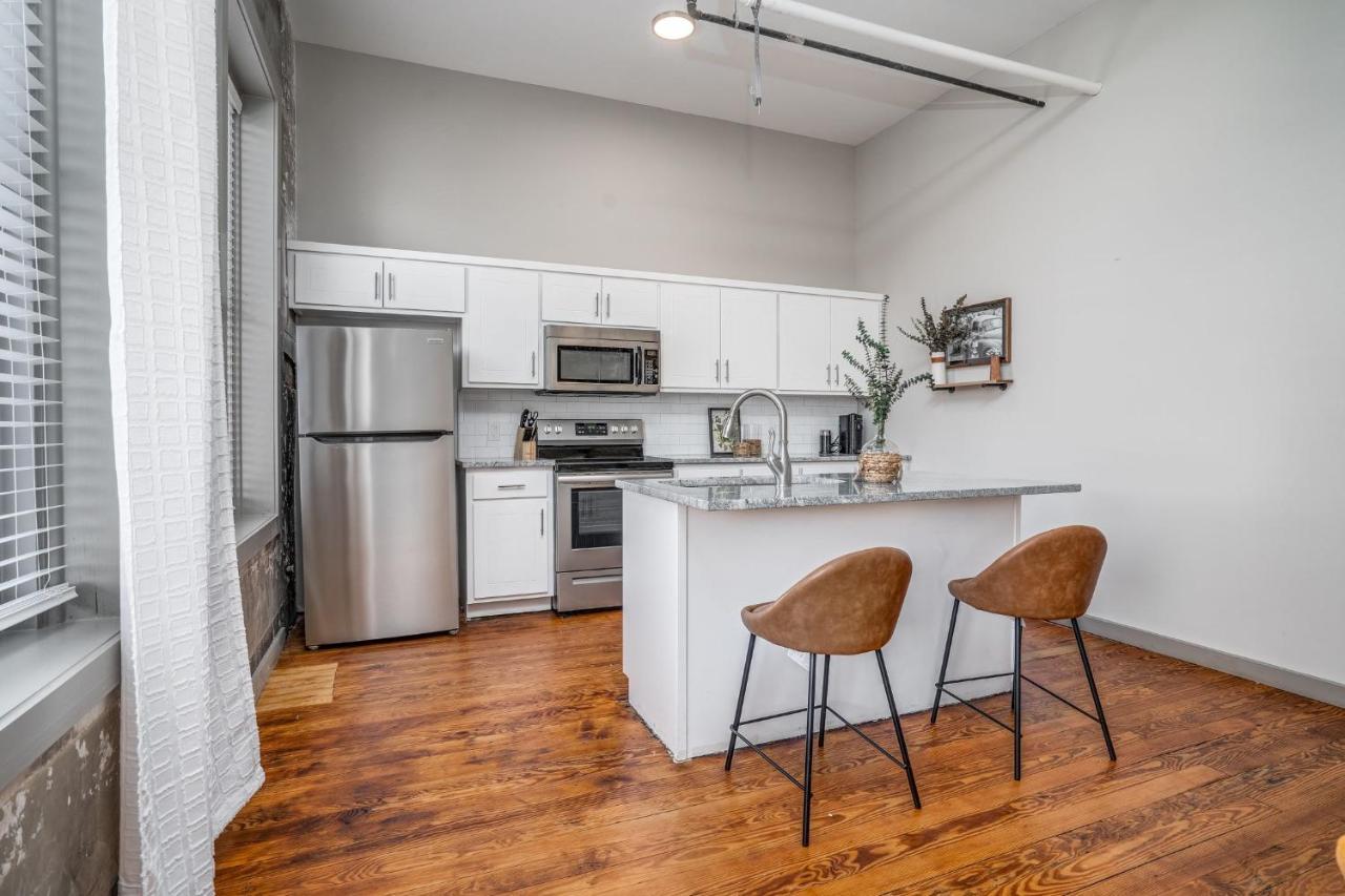 The Davis Lofts At Main Street - Unit 2B Daire Rocky Mount Dış mekan fotoğraf